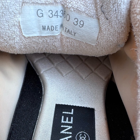 Chanel CC logo orange and blue Leather & Suede Sneakers - Picture 5 of 11